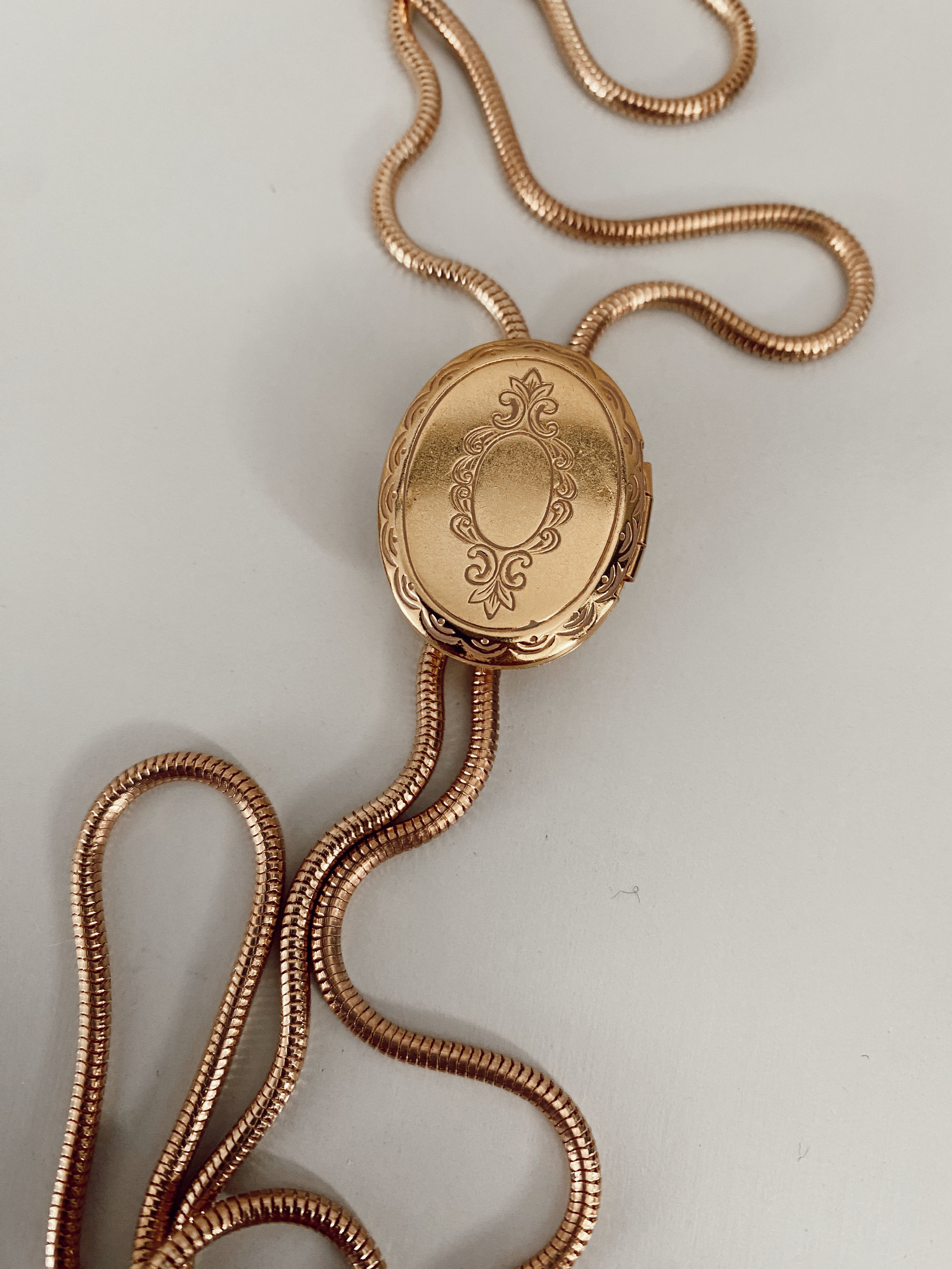 Oval Etched Locket Bolo Tie
